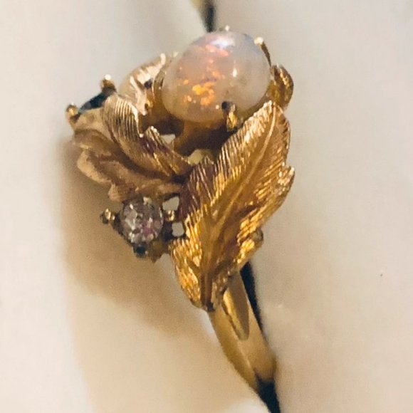 Vintage Avon Venetian Art Glass Faux Opal (1960s) Gold Ring  SKU: SV0331 - Picture 3 of 4